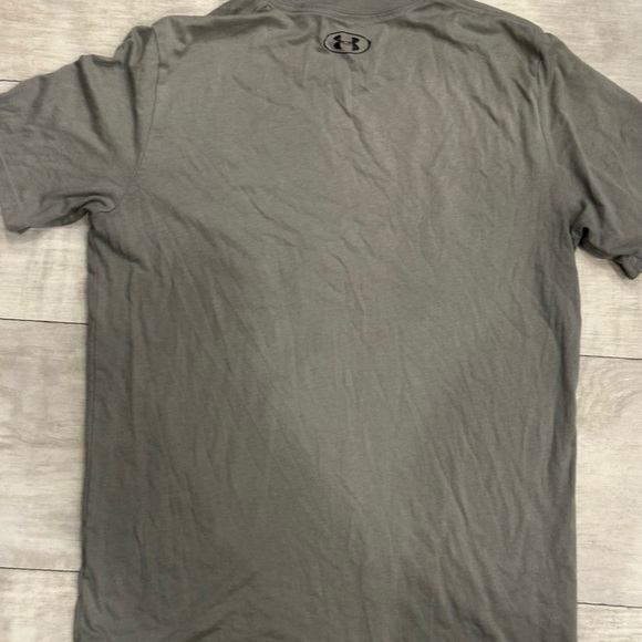 Under armour‎ tee - Picture 3 of 3